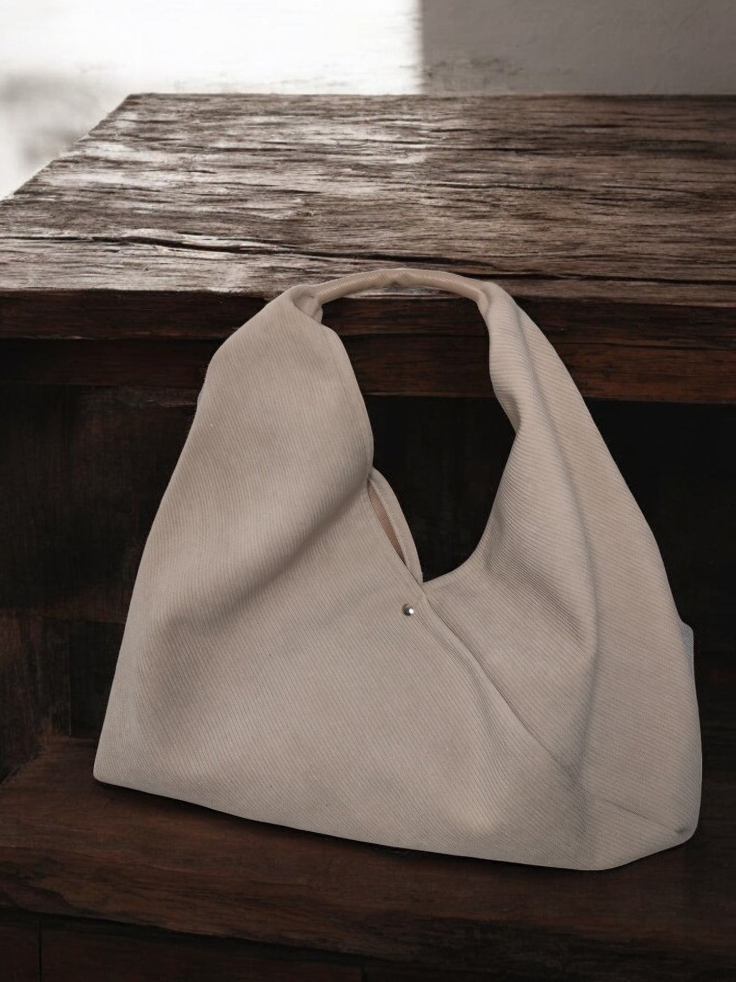 Taschen in Cord in verschiedenen Farben