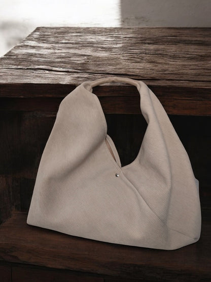 Taschen in Cord in verschiedenen Farben