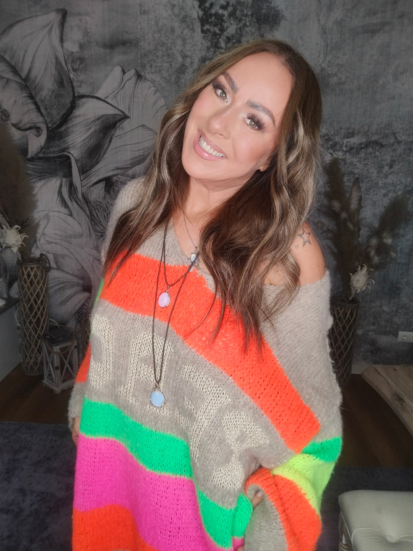 Strickkleid bunt mit " Peace " Aufschrift